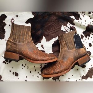 Never worn Rock’em booties